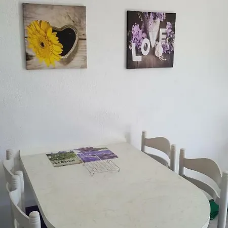 Nives Apartamento *